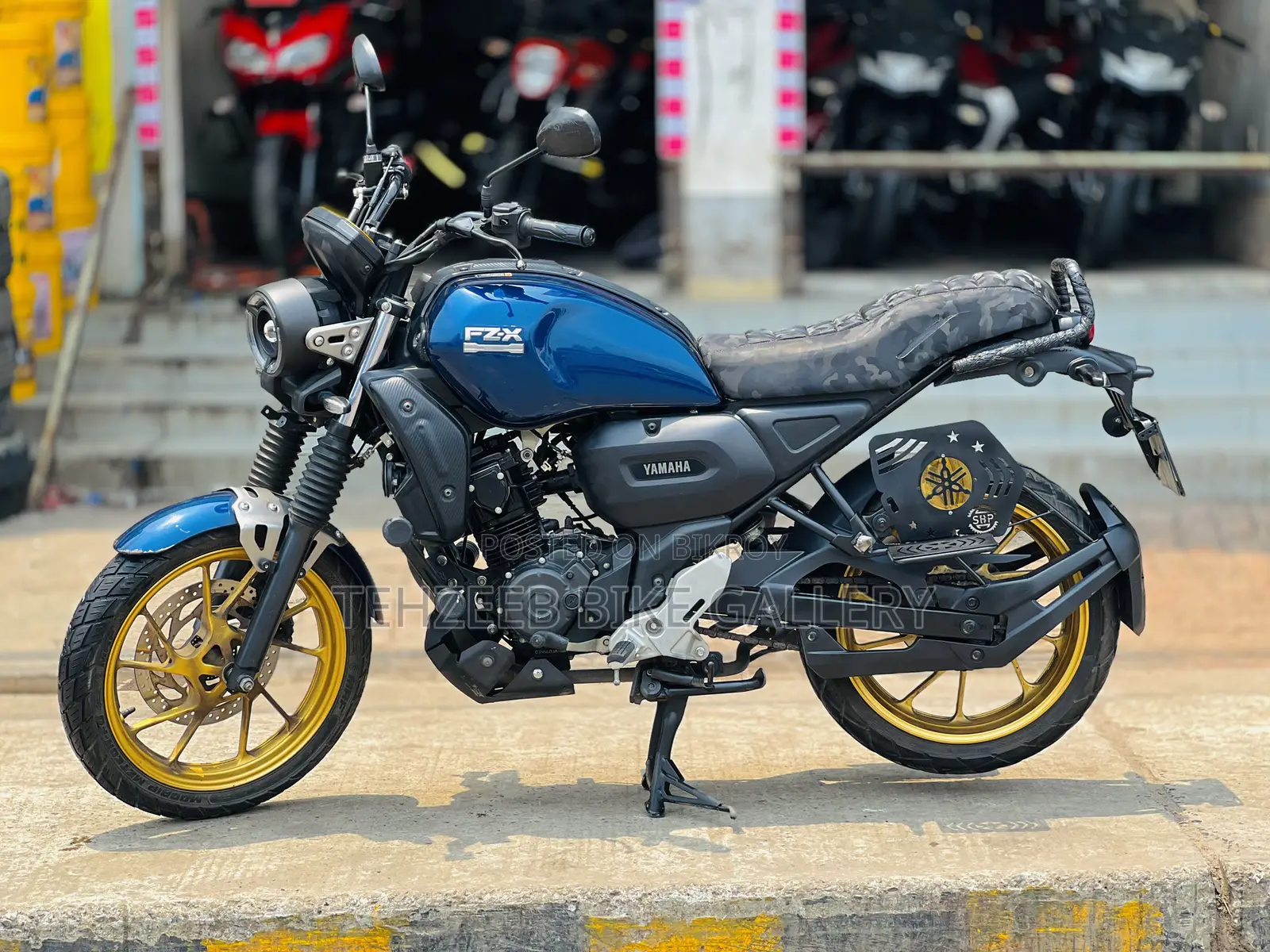 Yamaha 2025 Blue