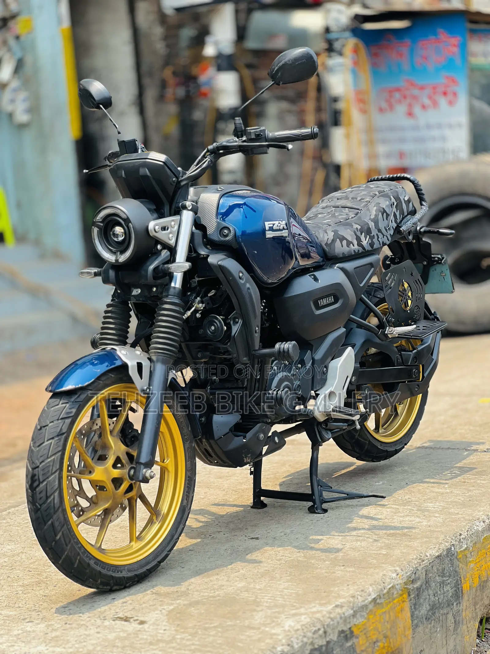 Yamaha 2025 Blue