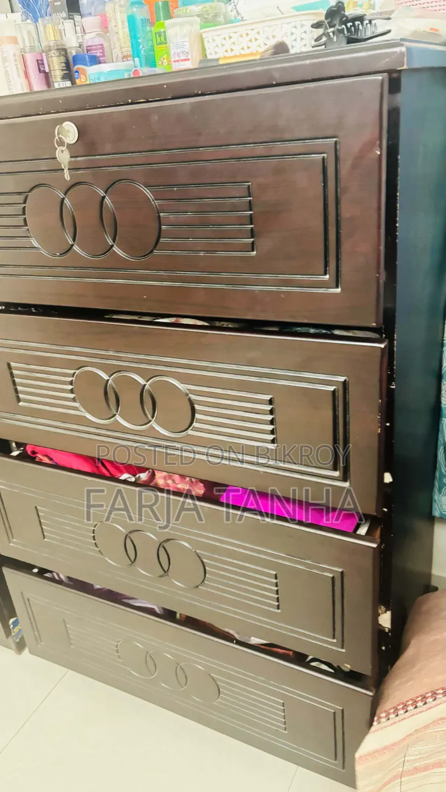 Wardrobe Sell Post