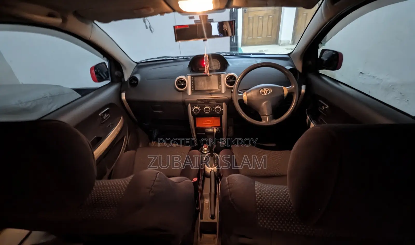 Toyota IST 2004 Red