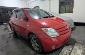 Toyota IST 2004 Red