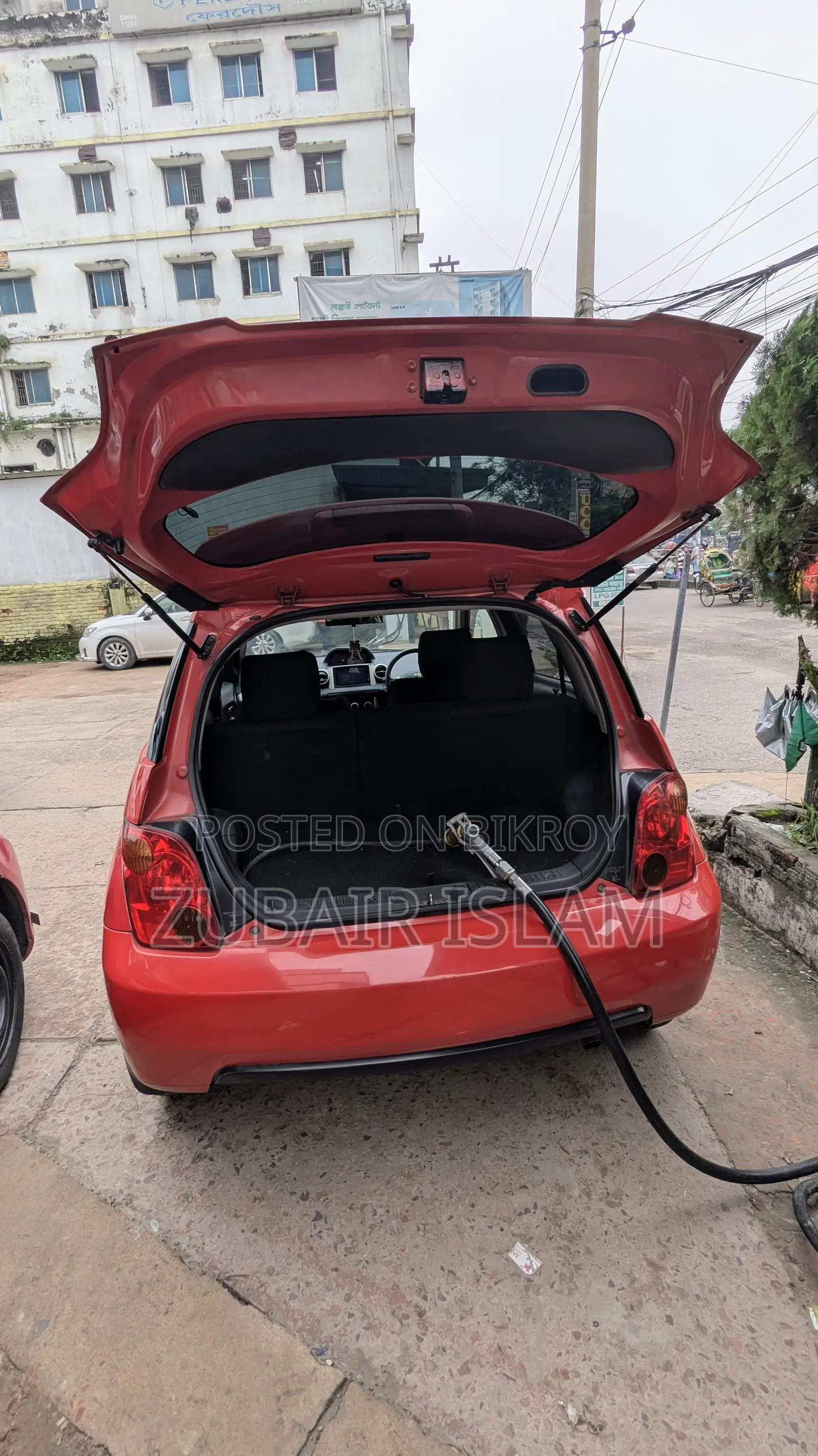 Toyota IST 2004 Red