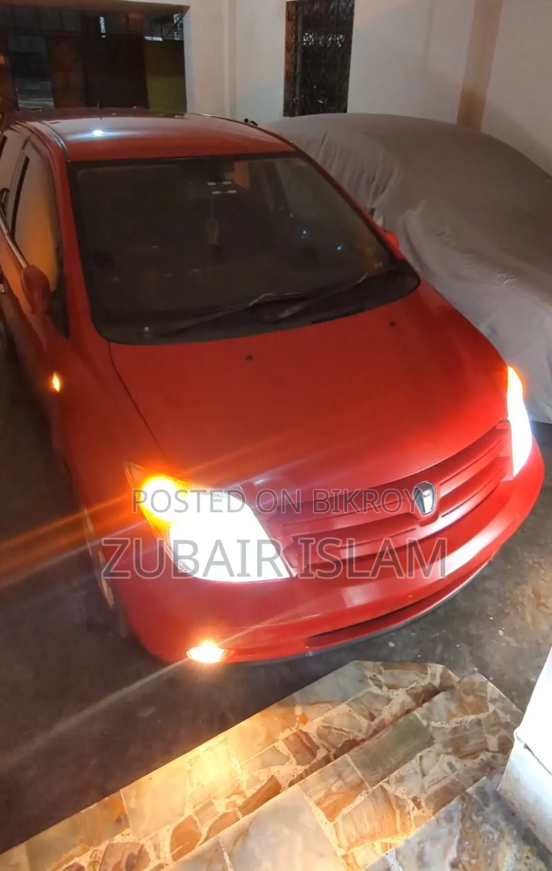 Toyota IST 2004 Red