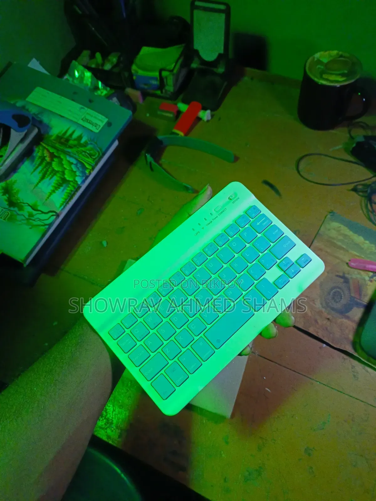 Bluetooth Keyboard With 2 in 1 Bluetooth Mouse