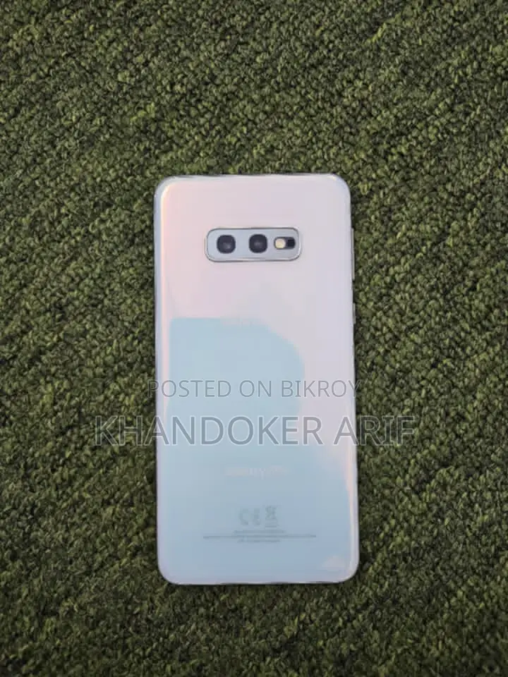 Samsung Galaxy S10e 128 GB White