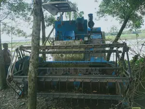 ধান কাটার মেশিন Liulin Combine Harvester