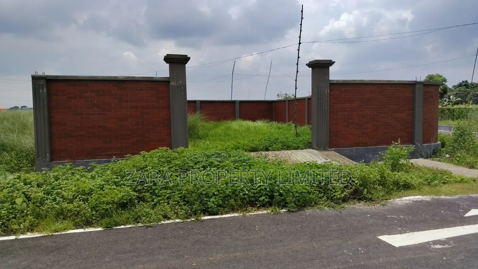5 Katha East Facing Plot in Sector 8