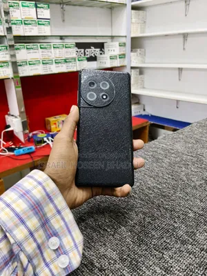 ওয়ানপ্লাস ১২আর ১২৮ জিবি ব্ল্যাক