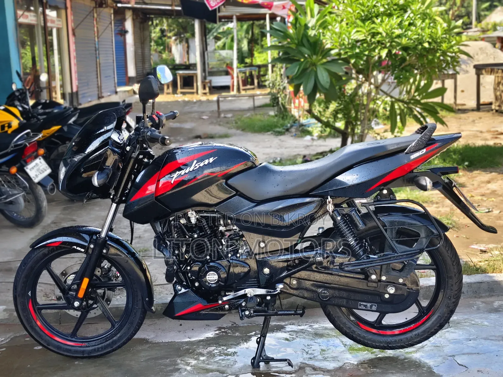 বাজাজ পালসার ১৫০ ২০২৬ কালো