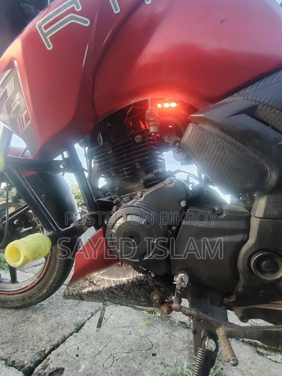 TVS Apache RTR 160 2V 2017 Red