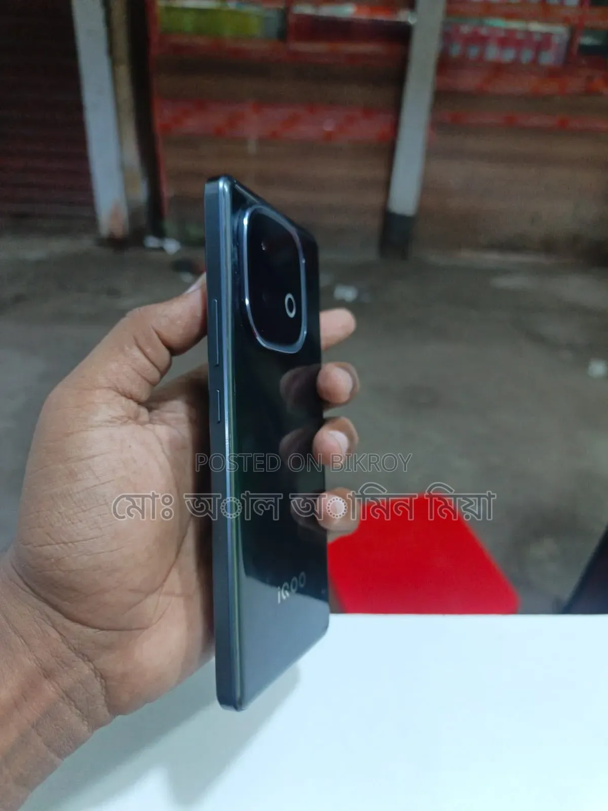 iQOO 256 GB Black