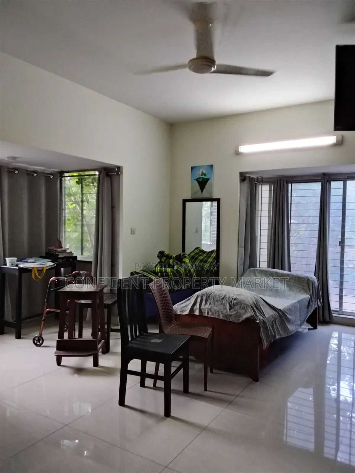 ধানমন্ডিতে ৩ বেডরুমের অ্যাপার্টমেন্ট বিক্রয়ের জন্য