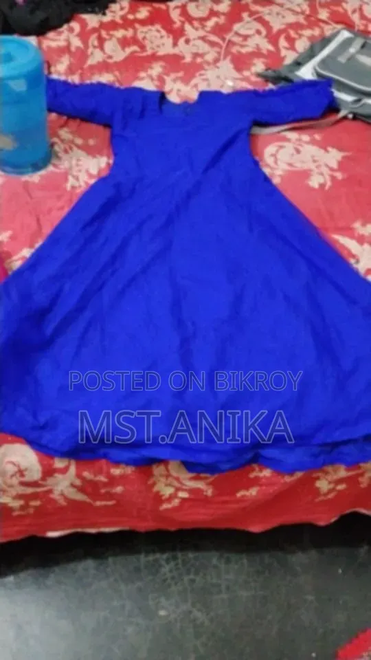 জামাগুলো বিক্রি করবো খুচরা দামে নিতে চাইলে ইনবক্সে মেসেজ দিন