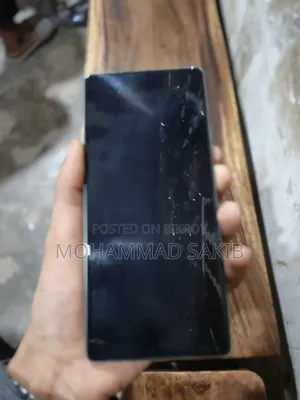 টেকনো ক্যামন ৪০ ১২৮ জিবি ব্ল্যাক