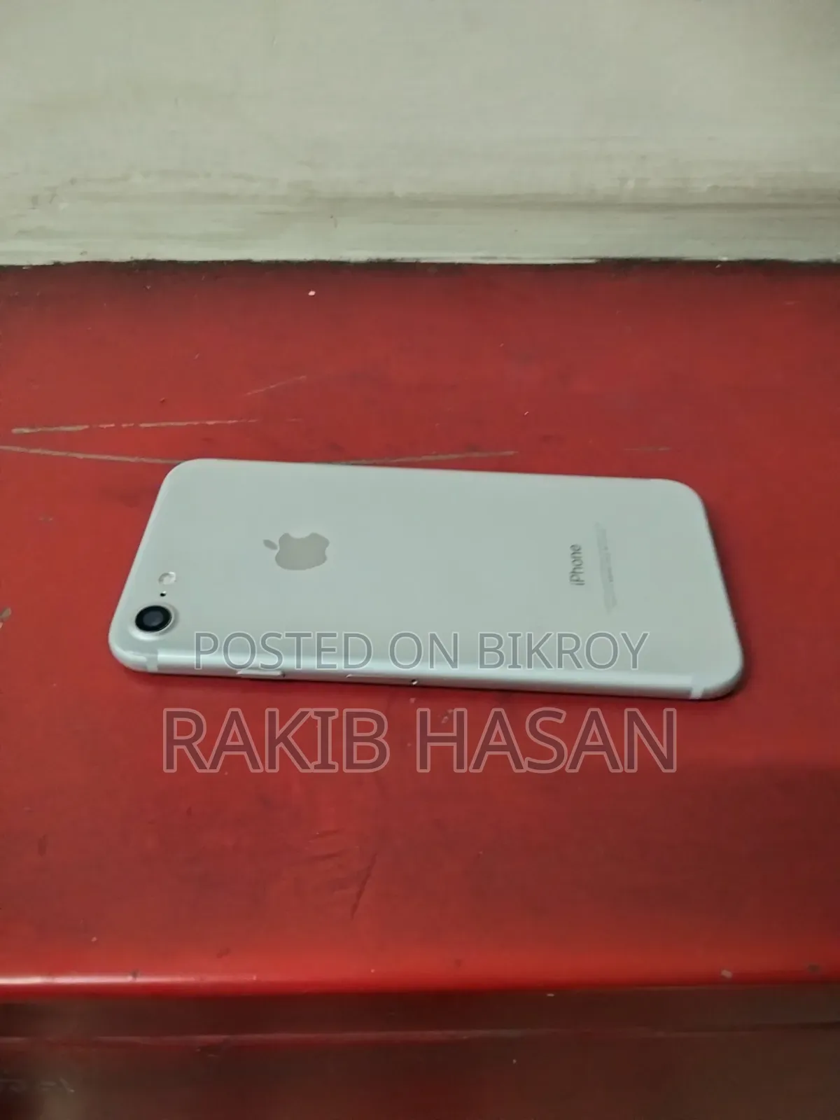 New Apple iPhone 7 32 GB Silver
