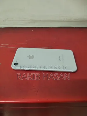New Apple iPhone 7 32 GB Silver