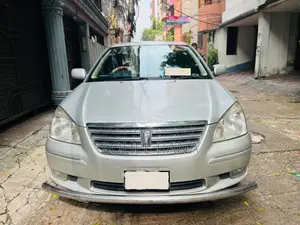 টয়োটা প্রিমিয়ো ২০০৪ সিলভার