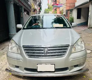 টয়োটা প্রিমিয়ো ২০০৪ সিলভার