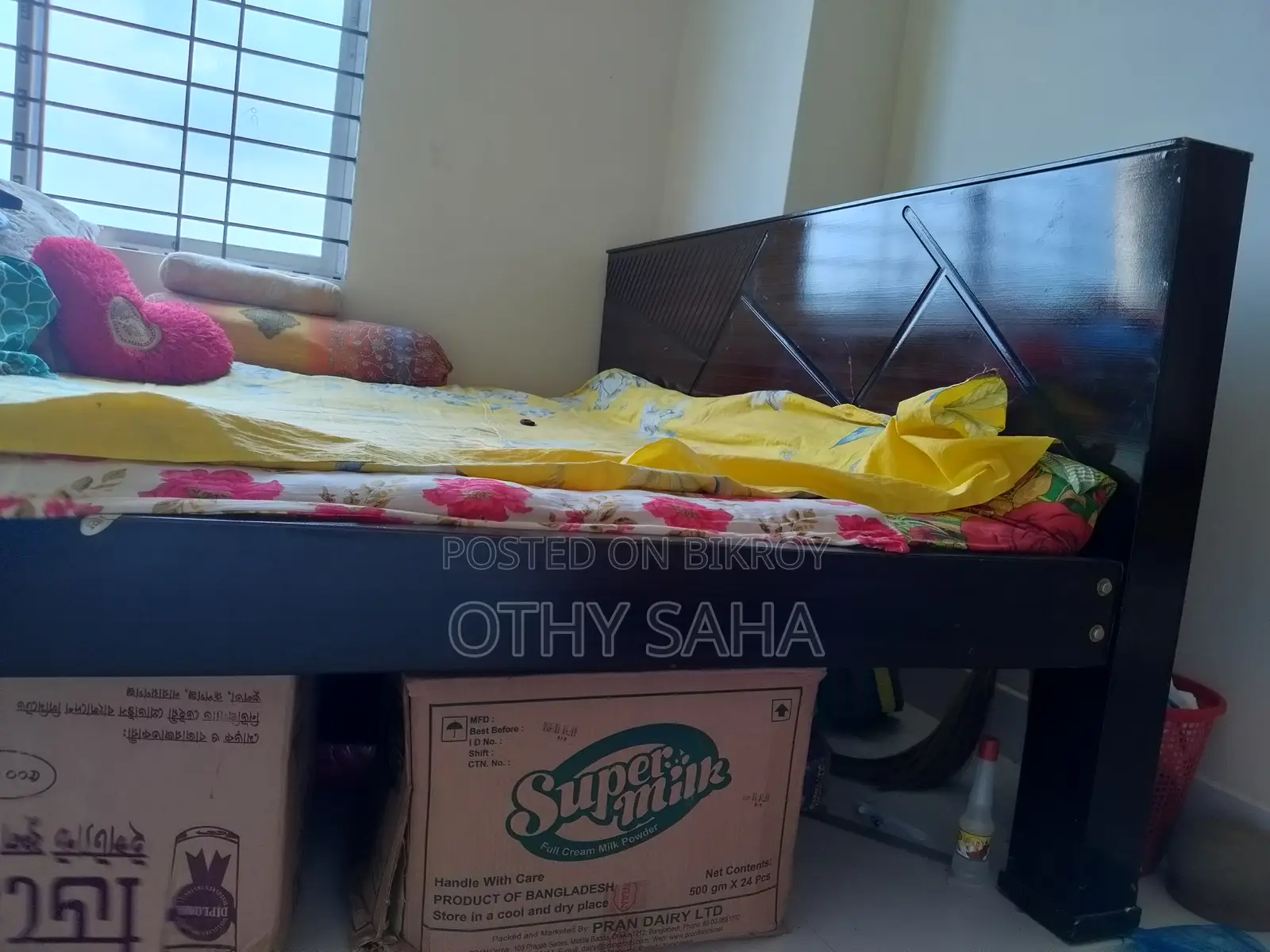 মালয়েশিয়ান কাঠের খাট