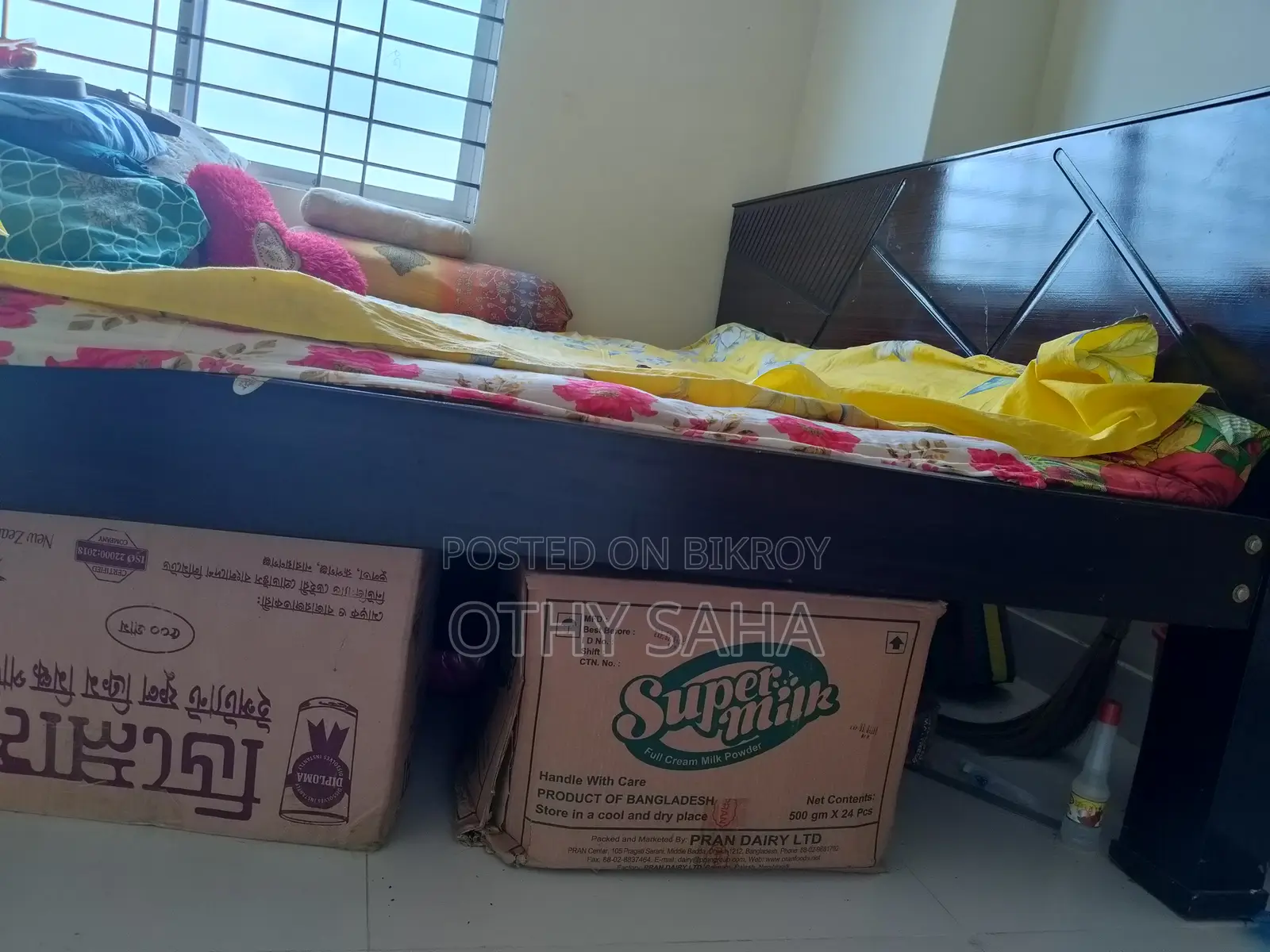 মালয়েশিয়ান কাঠের খাট