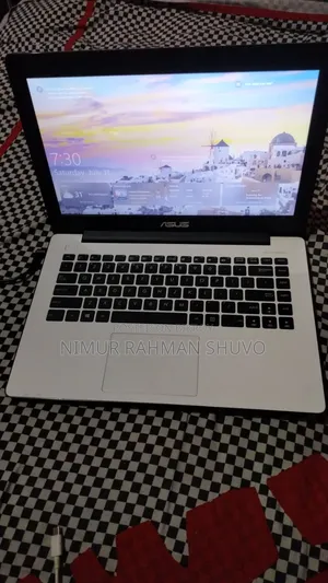 Laptop ASUS X553MA 4GB Intel Pentium HDD+SSD 128GB