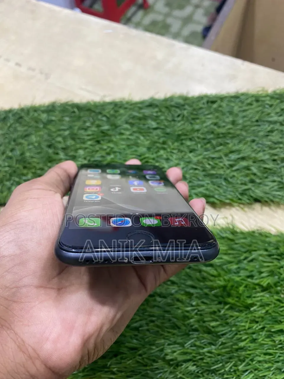 Apple iPhone 8 64 GB Black