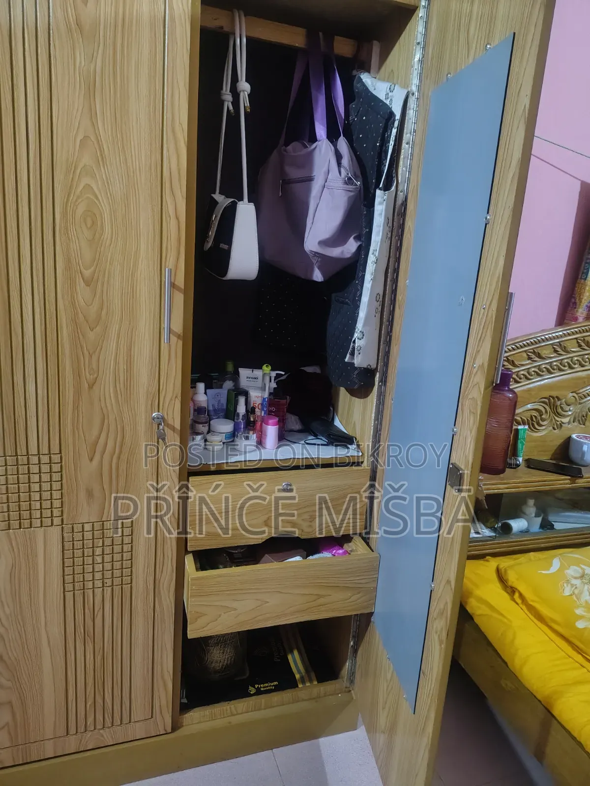 Melamine Wood Almirah