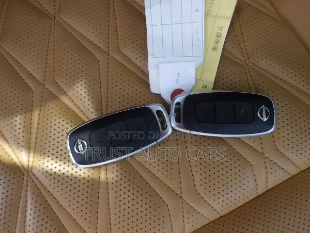 নিসান এক্স-ট্রেইল ২০২৩ সাদা
