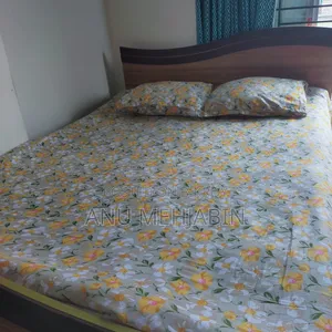 ওটবি ৬ ফুট বাই ৭ ফুট খাট