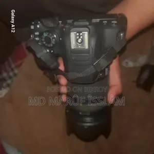 ক্যানন ইওএস ৭০০ডি ডিএসএলআর ক্যামেরা ১৮-১৩৫ মিমি লেন্স সহ