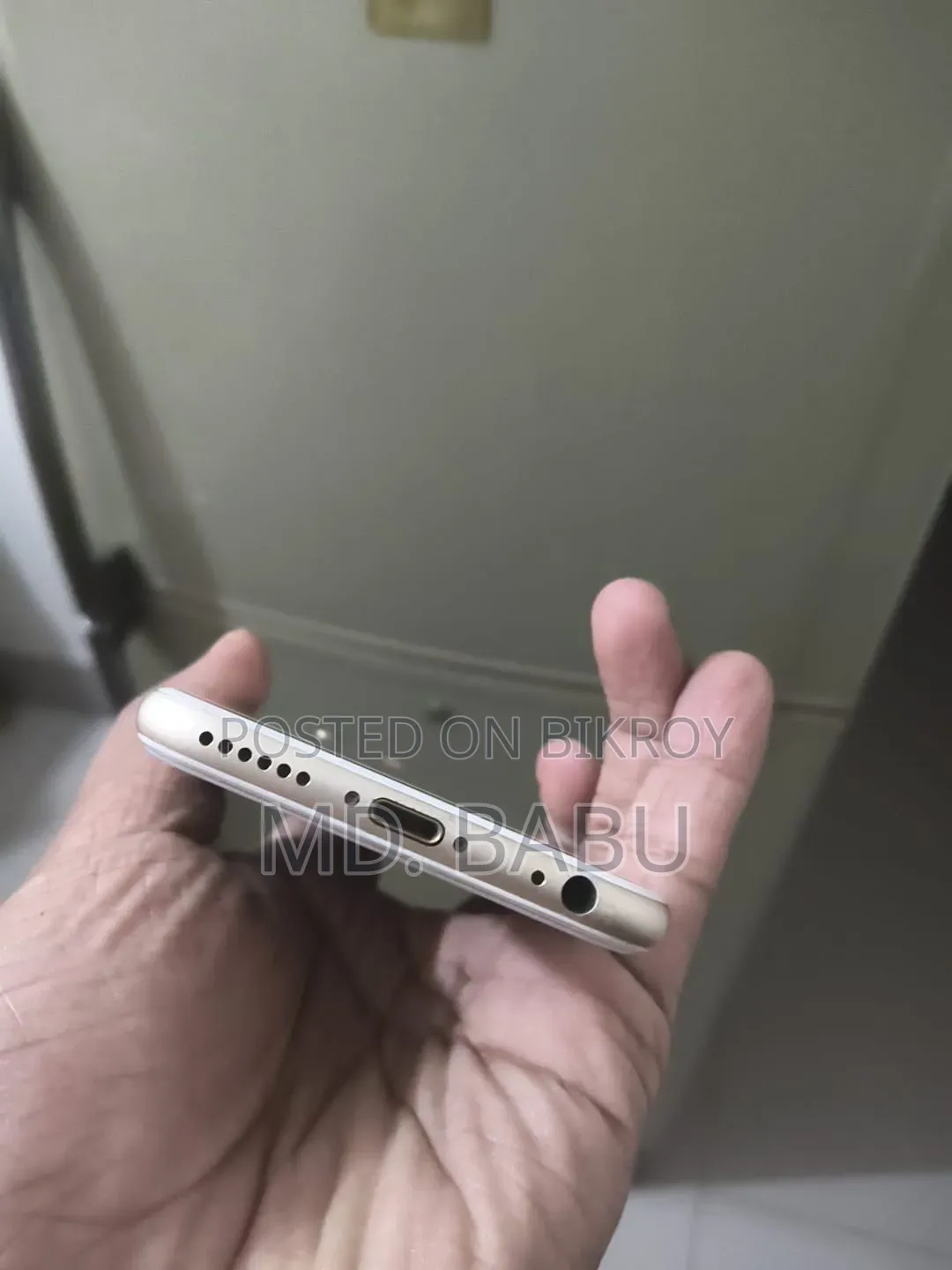 Apple iPhone 6s 64 GB Gold