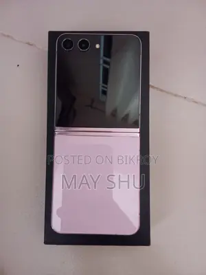New Samsung Galaxy Z Flip5 256 GB Pink