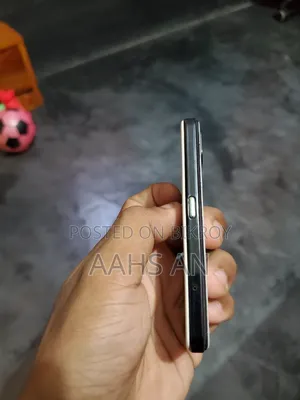 জিও আর১১ সাদা