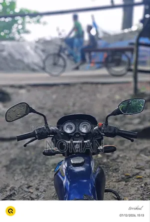 বাজাজ প্লাটিনা ১০০ ২০১৮ নীল