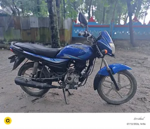 বাজাজ প্লাটিনা ১০০ ২০১৮ নীল