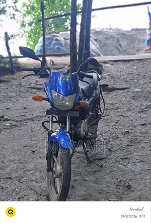 বাজাজ প্লাটিনা ১০০ ২০১৮ নীল