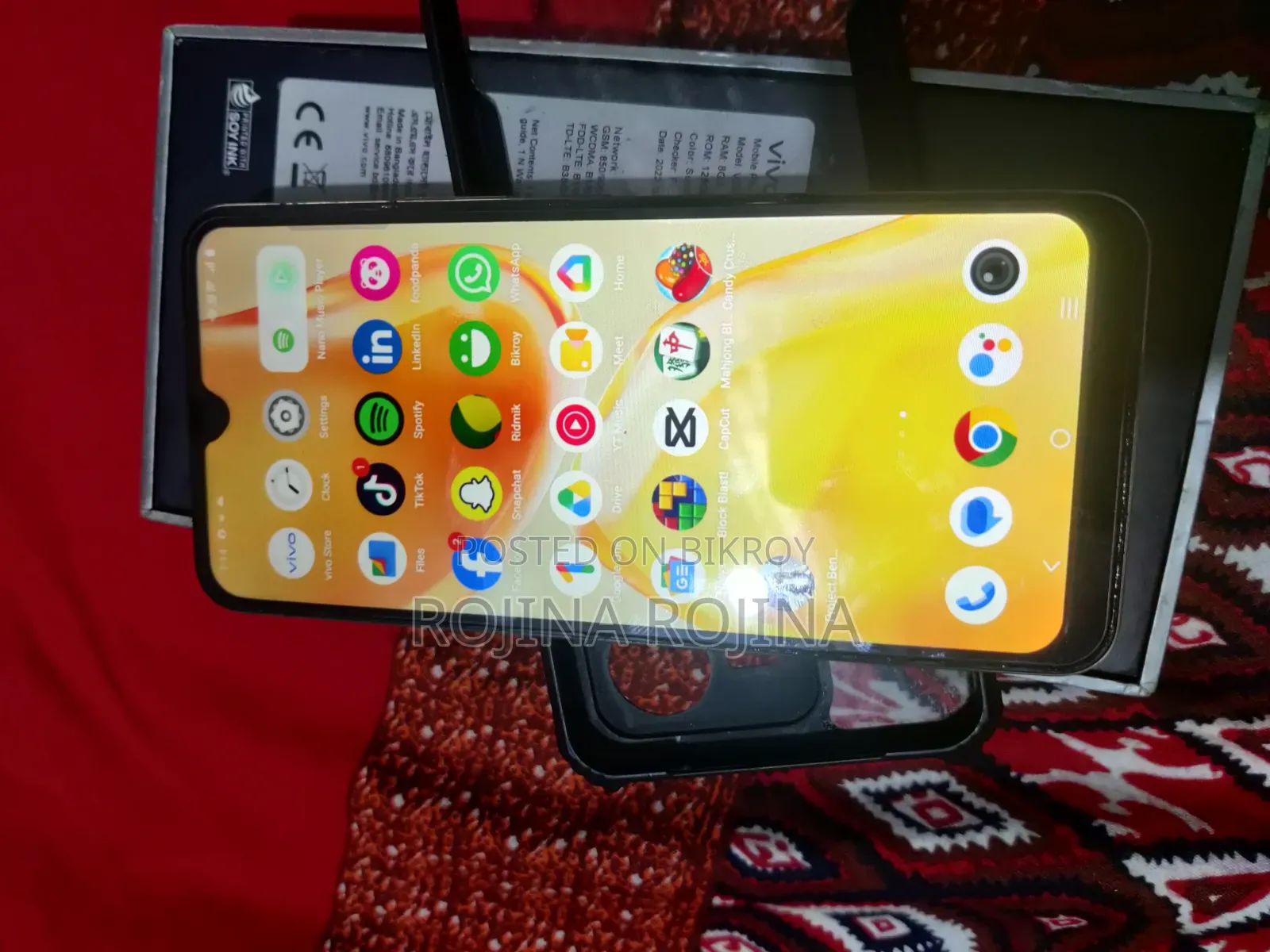 Vivo V25e 128 GB Gold