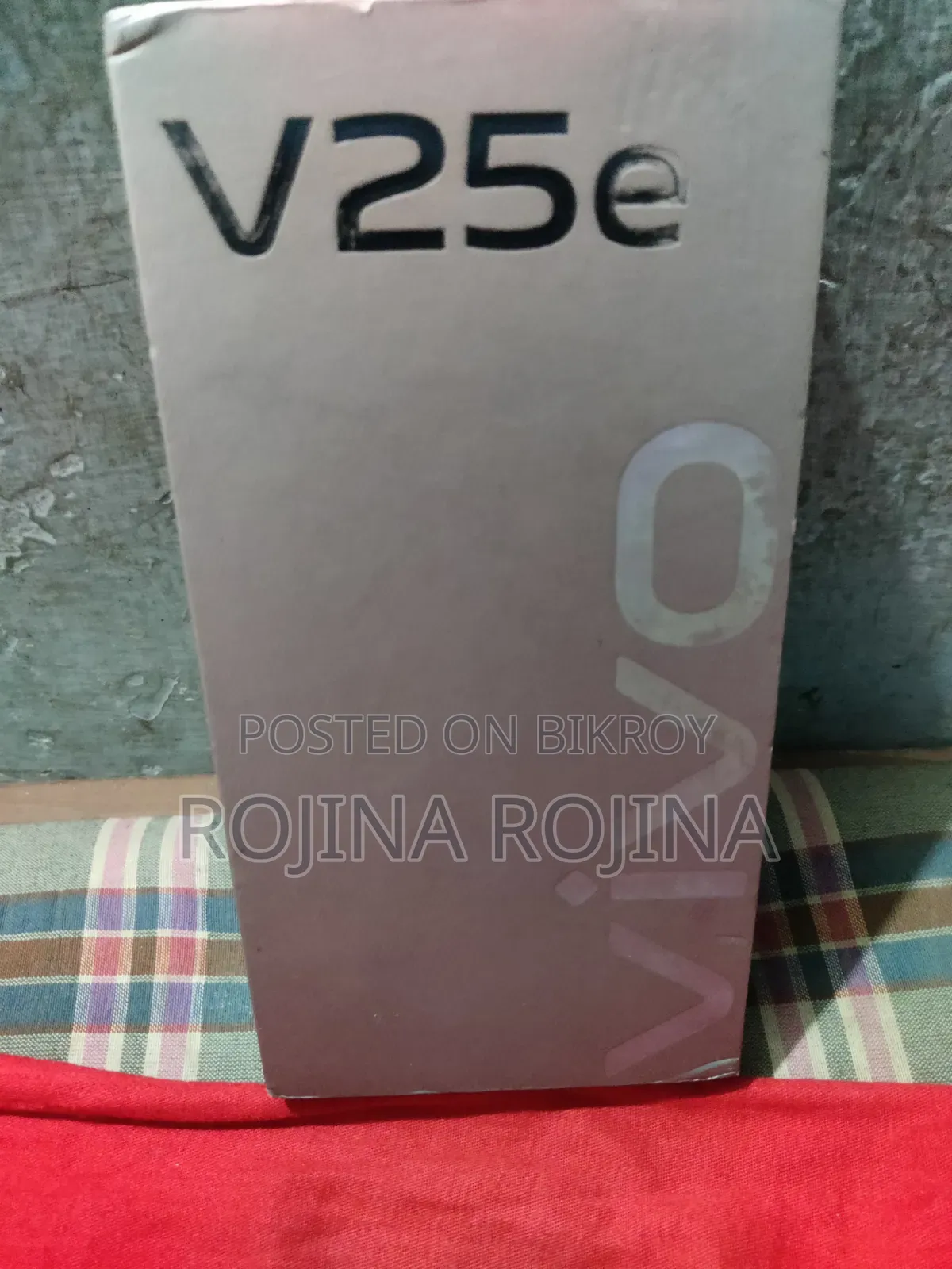 Vivo V25e 128 GB Gold