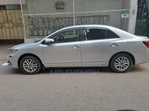 Toyota Premio 2017 Silver
