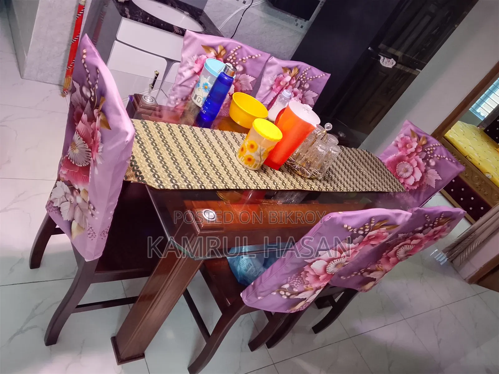 Dining table for sale urgently