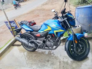 Hero Hunk 2022 Blue