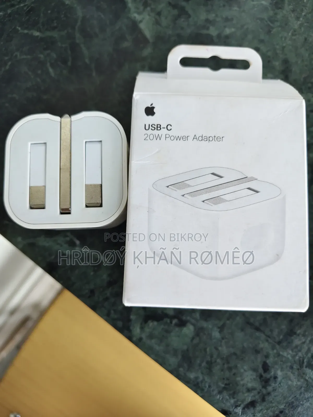 iPhone Adaptor