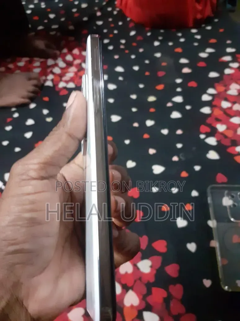 New Vivo Y29 128 GB White