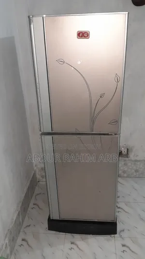 এক টি ফ্রিজ বিক্রয় করা হইবে  ঠিকানা: ভেকুটিয