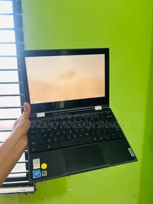 Laptop Lenovo 300e 8GB Intel Xeon HDD 60GB