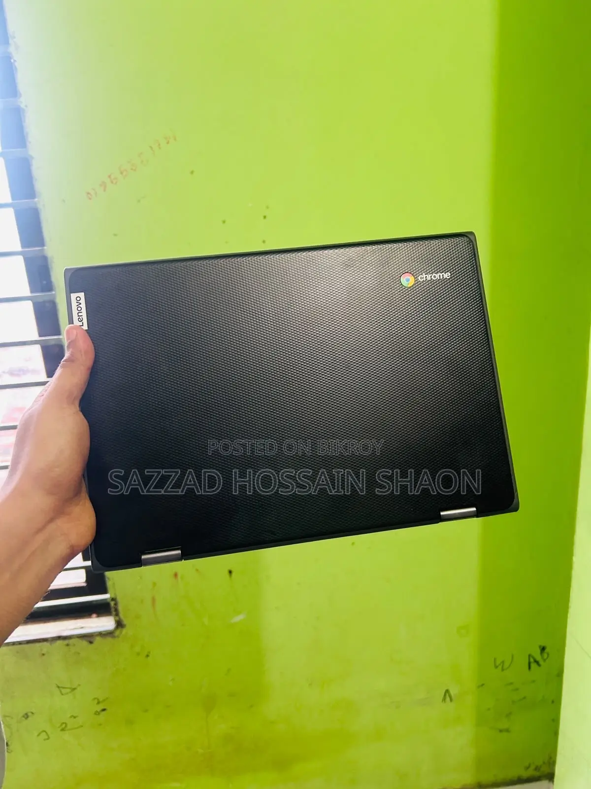 Laptop Lenovo 300e 8GB Intel Xeon HDD 60GB