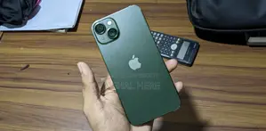 Apple iPhone 13 128 GB Green