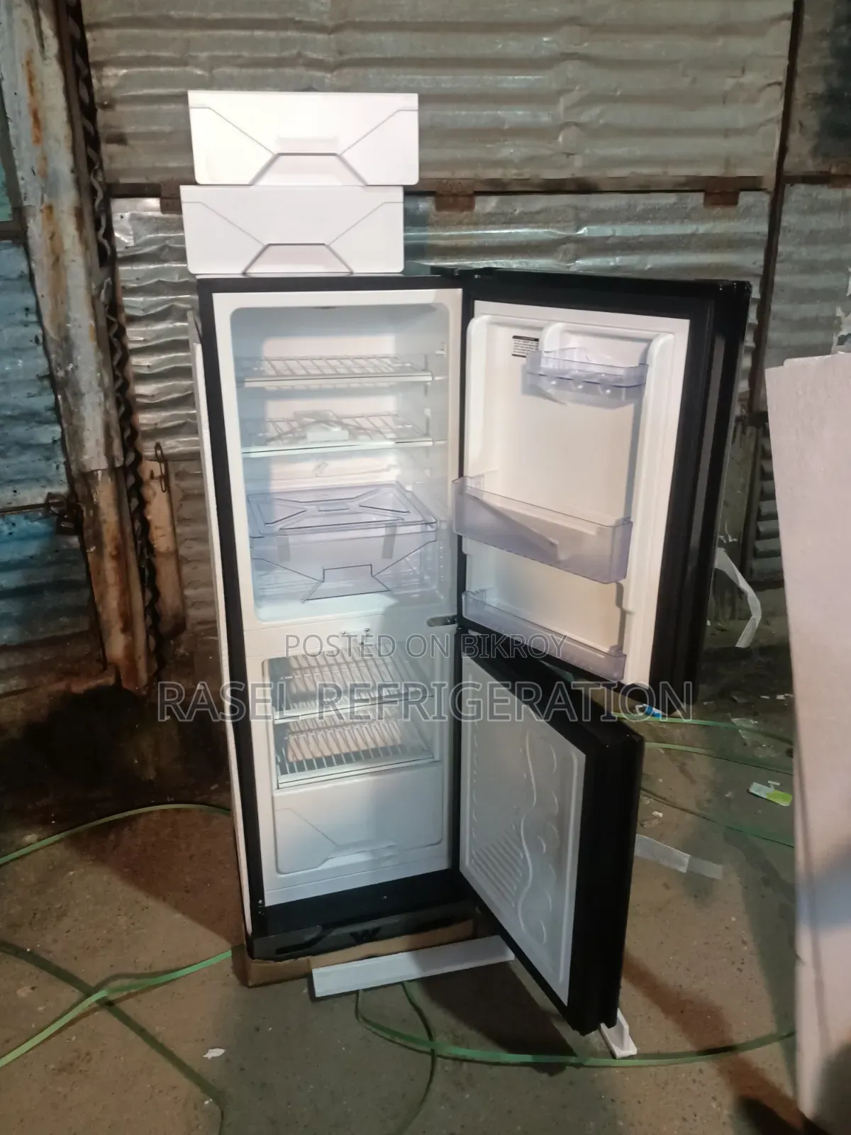 Walton refrigerator model WFD-1go-Gdel of 184 liters at a special 33% discount.