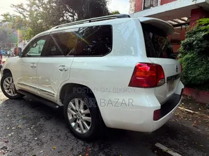 Toyota Land Cruiser 4.5 V8 VXR 2015 White