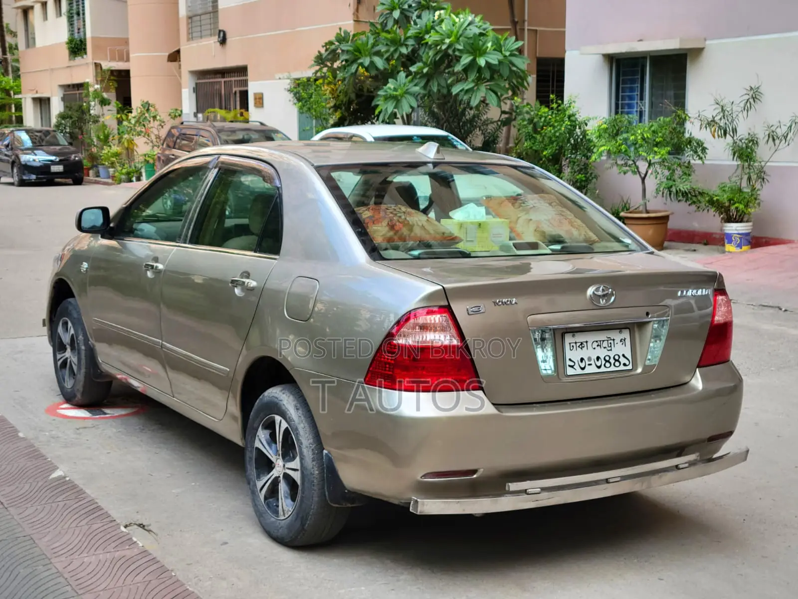 Toyota Corolla 2004 Gold